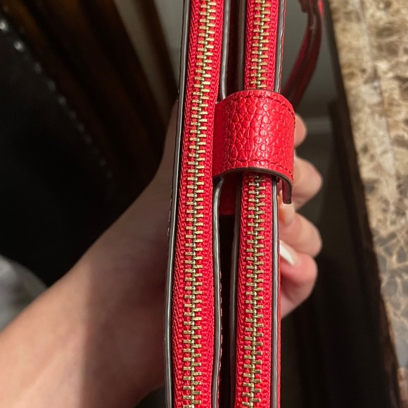 MICHAEL KORS Adele Leather Smartphone Wallet | color: lacquer red BRAND NEW - Picture 5 of 9